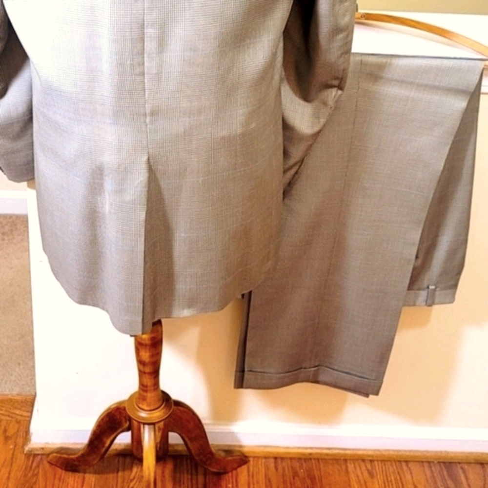 Hickey Freeman Windowpane Suit - Picture 7 of 10